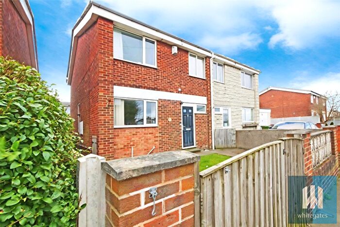 3 Bedroom Semi Detached House To Rent In Chequers Close, Pontefract, WF8