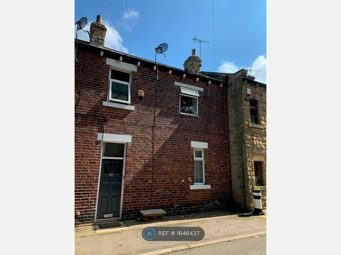2 Bedroom Terraced House To Rent In Primrose Hill, Batley, WF17