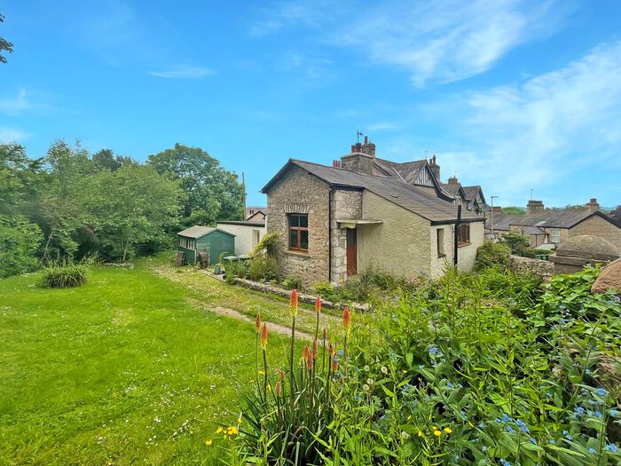 3 Bedroom Lodge To Rent In Silverdale Road, Arnside, LA5
