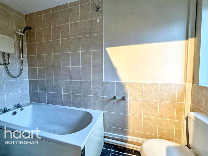 3 Bedroom Terraced House To Rent In Hoyland Avenue, Nottingham, NG7