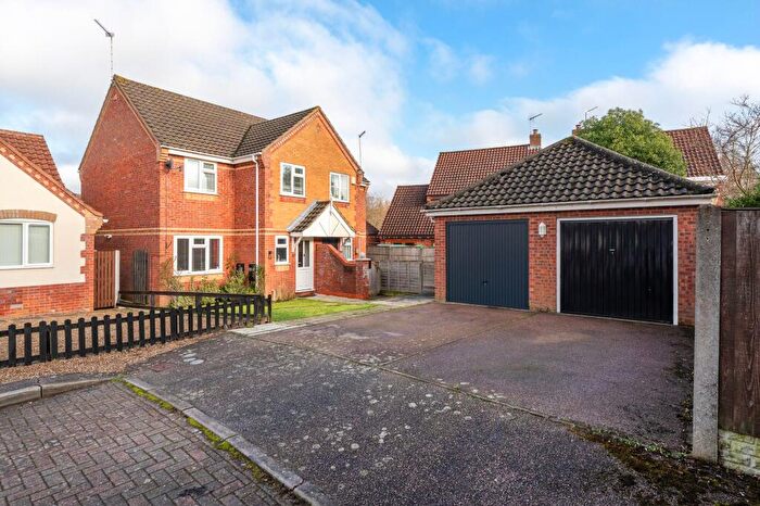 3 Bedroom Semi-Detached House For Sale In Old Market Close, Acle, NR13