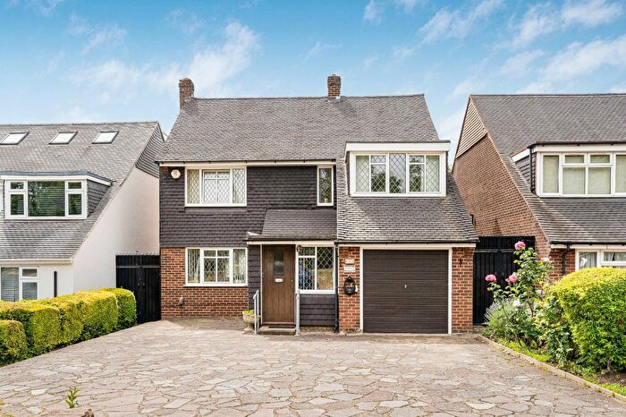 4 Bedroom Detached House For Sale In London Road, Stanmore, HA7