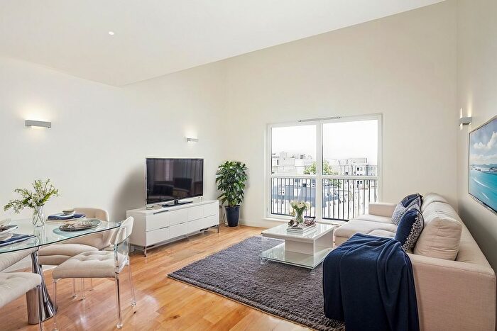 2 Bedroom Flat To Rent In Great Russell Street, Bloomsbury, WC1B