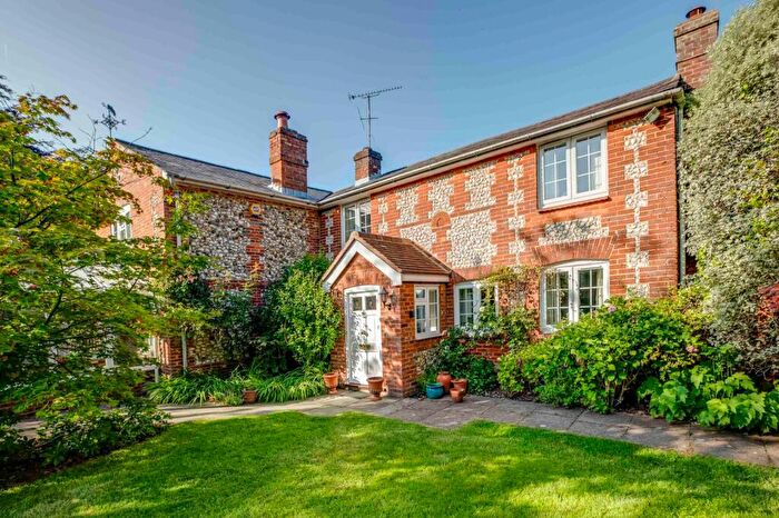 5 Bedroom Detached House For Sale In Robin Close, Great Kingshill, High Wycombe, HP15