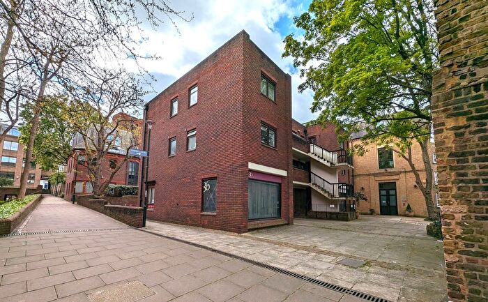 1 Bedroom Flat To Rent In Union Court, Richmond, TW9