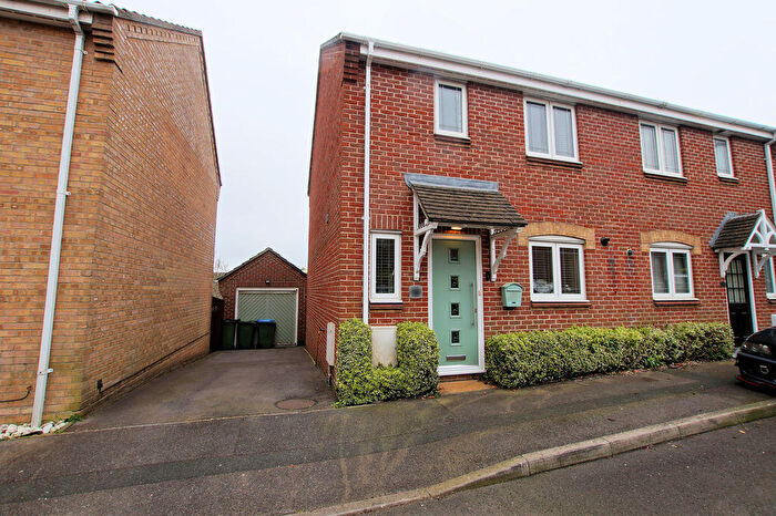 3 Bedroom Semi Detached House For Sale In Caer Peris View, Portchester, PO16