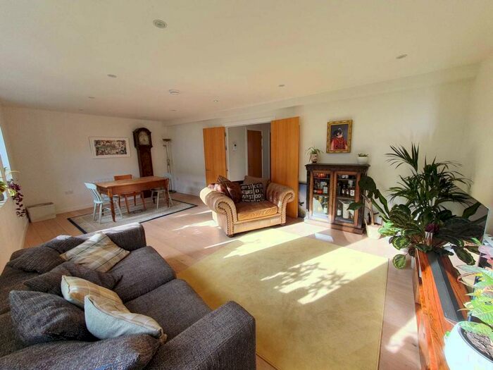 3 Bedroom Apartment To Rent In Whitefriars Street, Canterbury, CT1