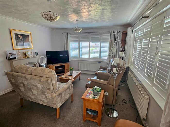 3 Bedroom Detached Bungalow For Sale In Gaynor Close, Wymondham, NR18