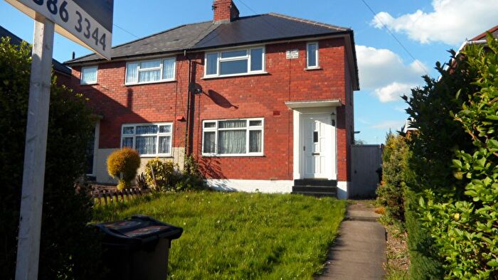 3 Bedroom Semi Detached House To Rent In Hamstead Road, Great Barr, Birmingham, B43