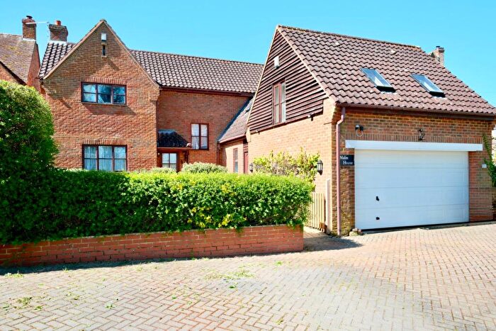 6 Bedroom Detached House For Sale In Molesworth, Huntingdon, PE28