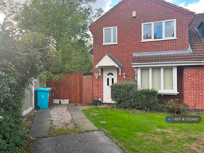 3 Bedroom End Of Terrace House To Rent In Wheat Close, Nottingham, NG8