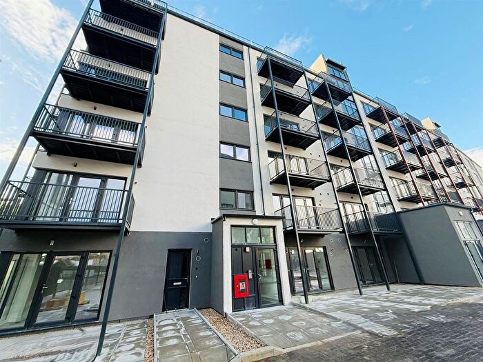 2 Bedroom Flat To Rent In Flat, Martin Court, Hastings, TN34