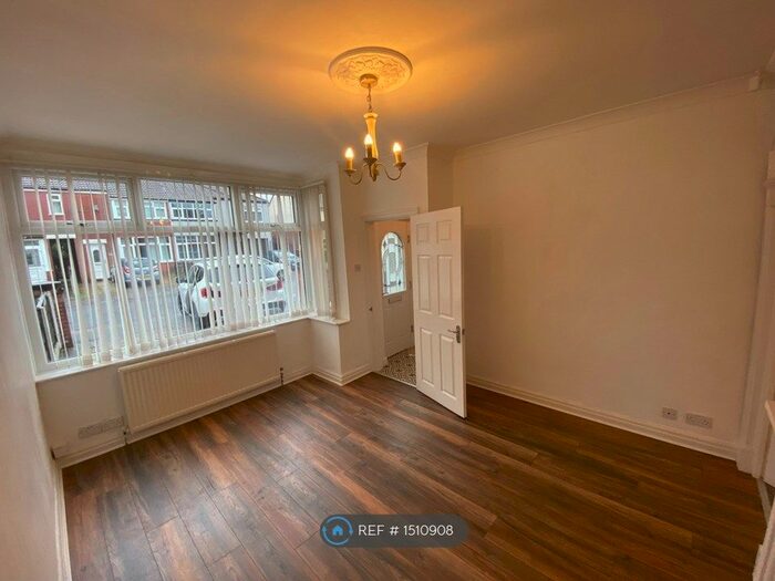 3 Bedroom Terraced House To Rent In Somerford Road, Stockport, SK5