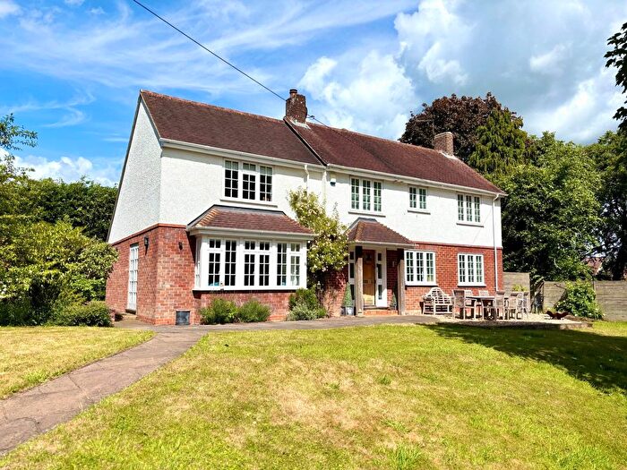 4 Bedroom Detached House For Sale In Forest Hill, Great Bedwyn, SN8