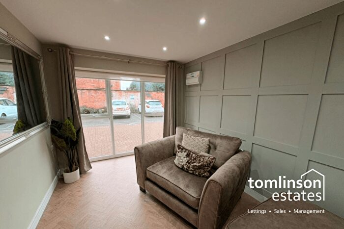 4 Bedroom Flat To Rent In Henry Road, Beeston, NG9