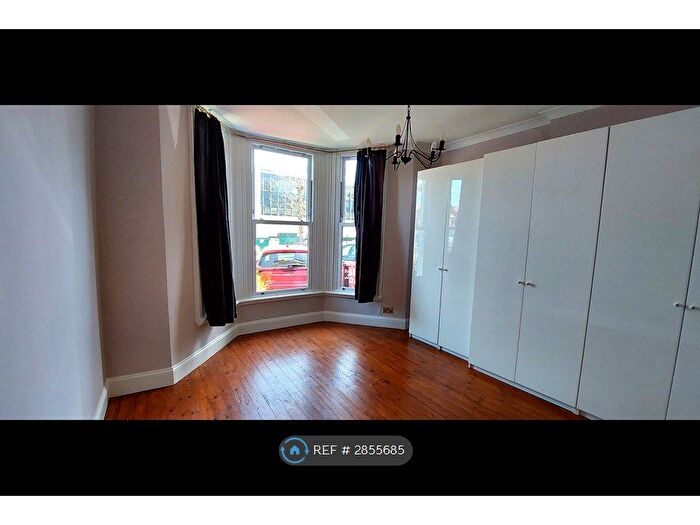1 Bedroom Flat To Rent In Newlands Park, London, SE26