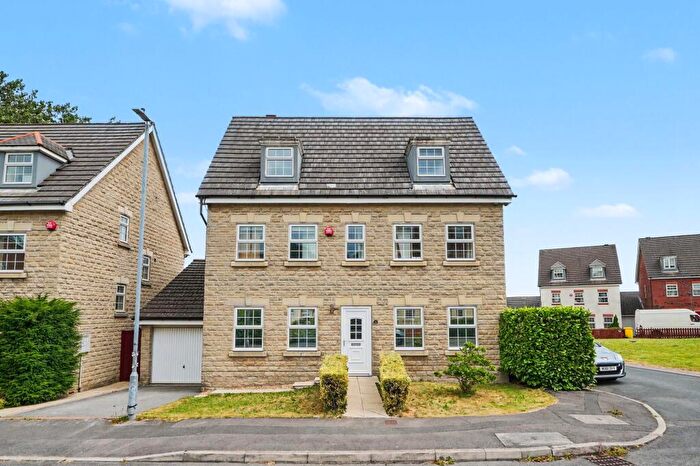 5 Bedroom Detached House For Sale In Blackthorn Drive, Lindley, Huddersfield, HD3