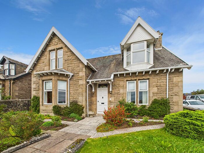4 Bedroom Detached House For Sale In Hyndford Road, Lanark, ML11