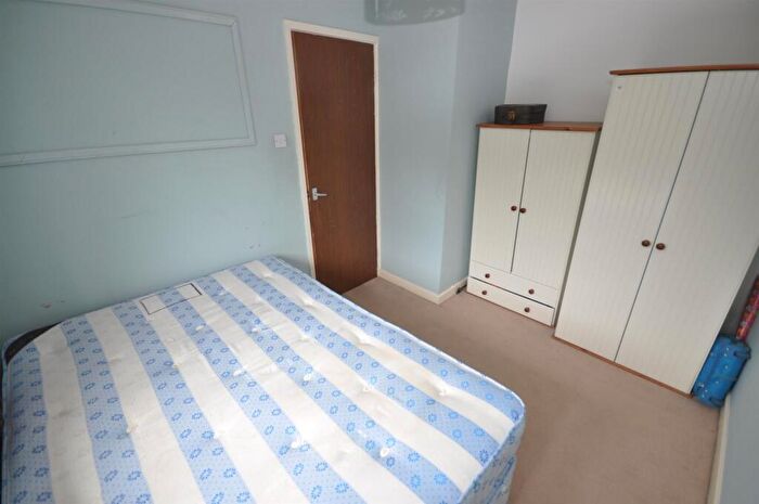 3 Bedroom Semi-Detached House For Sale In Grampian Way, Thorne, DN8