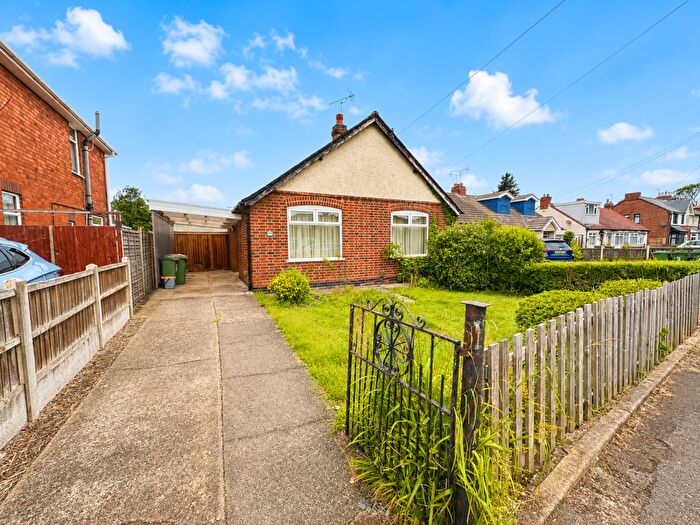 2 Bedroom Detached Bungalow For Sale In Holmfield Avenue East, Leicester, LE3