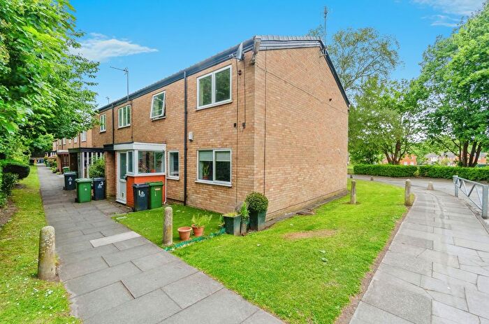 2 Bedroom Maisonette For Sale In Ladypool Close, Walsall, West Midlands, WS4