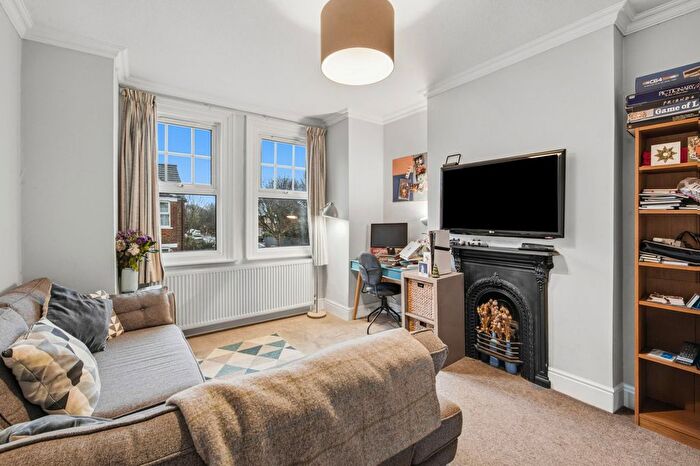 2 Bedroom End Terrace House To Rent In Chilton Road, Kew, TW9