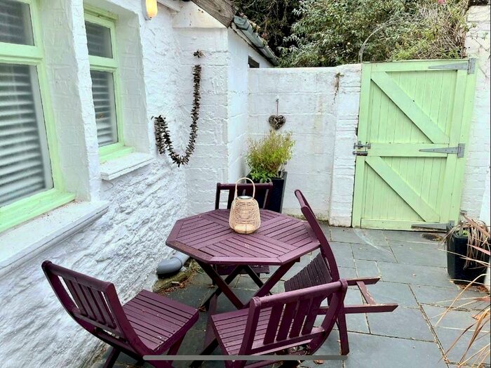 2 Bedroom Cottage For Sale In Church Street, Braunton, EX33