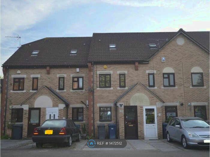3 Bedroom Terraced House To Rent In Swan Drive, London, NW9