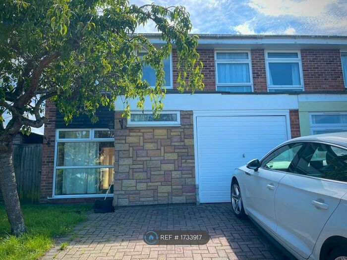 4 Bedroom Semi-Detached House To Rent In Claremont Road, Colchester, CO7