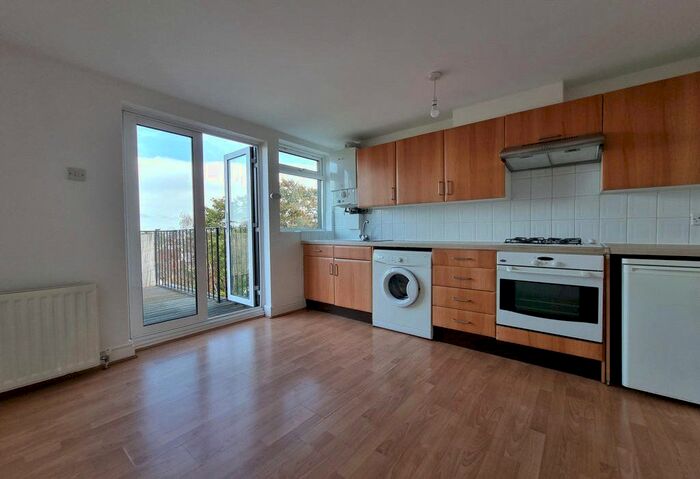 Studio To Rent In Lower Addiscombe Road, Croydon, CR0