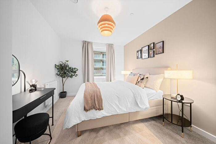 1 Bedroom Apartment For Sale In The Silverton, Silvertown, Newham, London, E16