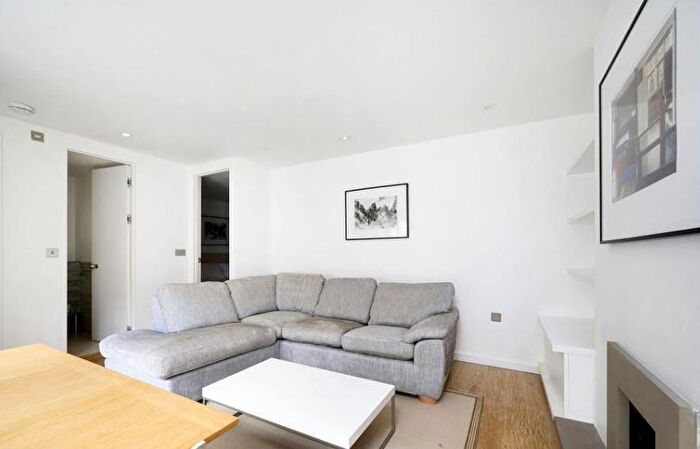 1 Bedroom Apartment To Rent In Park Road, Marylebone, London, NW1