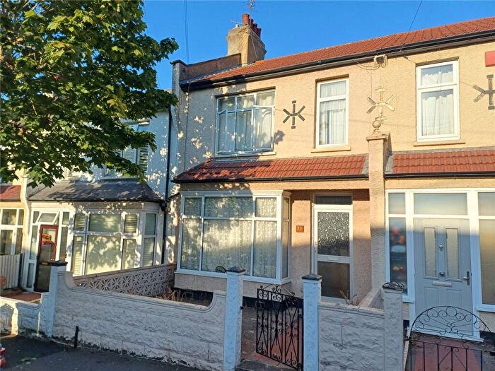 3 Bedroom Terraced House For Sale In Brodrick Grove, London, SE2