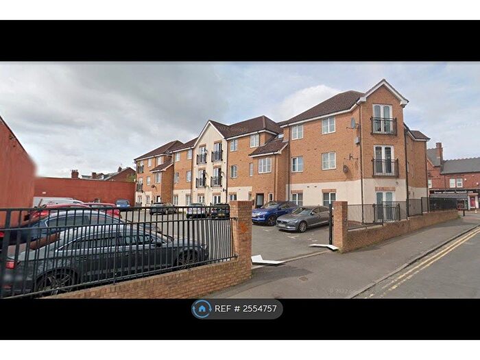 2 Bedroom Flat To Rent In Dunsford Road, Smethwick, B66