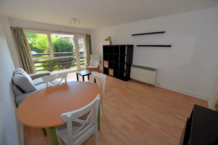 2 Bedroom Flat To Rent In Westwood Road, Southampton, SO17