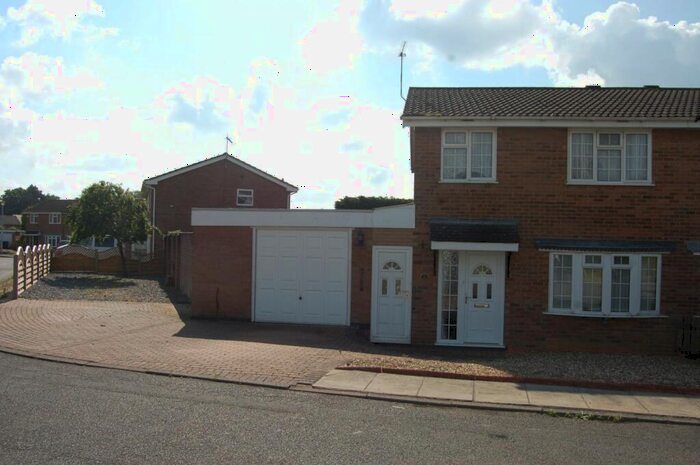 3 Bedroom Semi-Detached House For Sale In Clifton Close, Long Buckby, Northampton, NN6