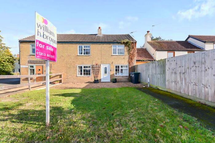 3 Bedroom Semi-Detached House For Sale In High Street, Mepal, Ely CB6