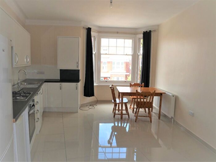3 Bedroom Apartment To Rent In Preston Drove, BN1