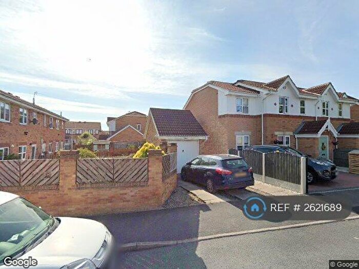 2 Bedroom End Of Terrace House To Rent In Parkside Road, Leeds, LS28