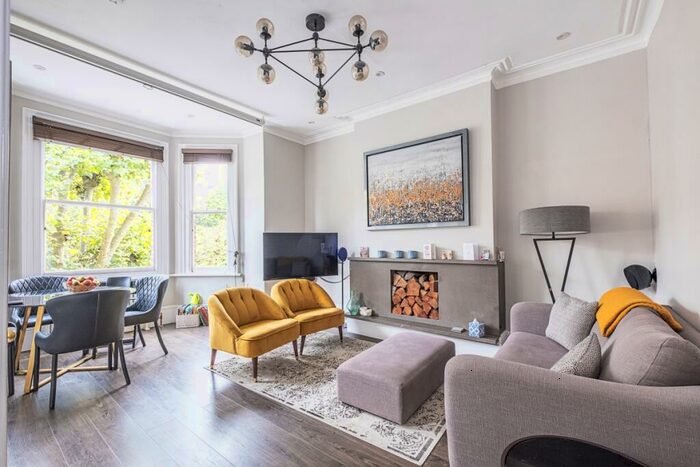 2 Bedroom Flat To Rent In Fordwych Road London, NW2