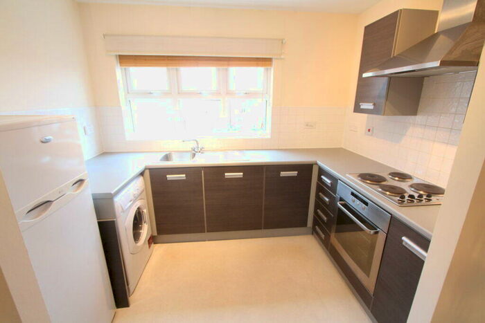 2 Bedroom Apartment To Rent In Alma Road, Banbury, Oxon, OX16