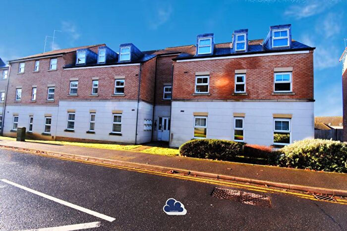 2 Bedroom Flat For Sale In Rugby, Warwickshire, CV22