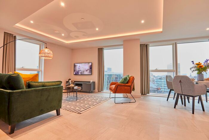 2 Bedroom Flat To Rent In Rochdale Road, Manchester, M4