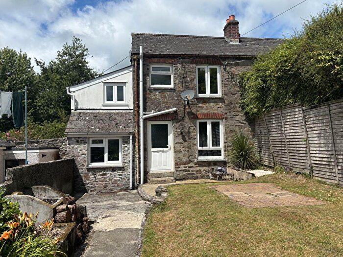 2 Bedroom Cottage For Sale In Victoria, Lostwithiel, PL22