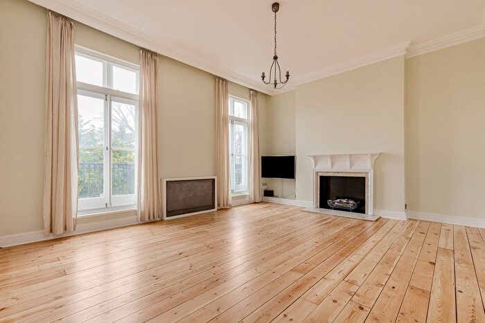 2 Bedroom Flat For Sale In Pembridge Villas, London, W11
