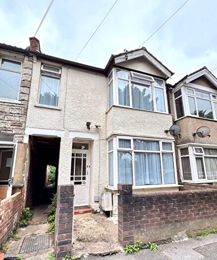 3 Bedroom Terraced House To Rent In Southsea Avenue, Watford, WD18