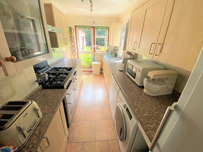 4 Bedroom Terraced House To Rent In Summit Road, Northolt, UB5