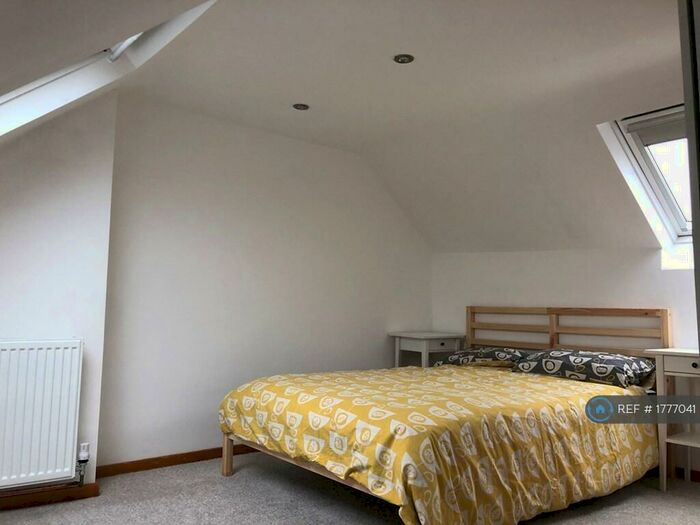 3 Bedroom Terraced House To Rent In Loxley View Road, Sheffield, S10