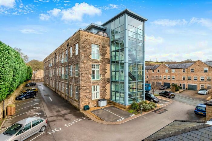 2 Bedroom Flat For Sale In Mill Fold, Addingham, Ilkley, West Yorkshire, LS29