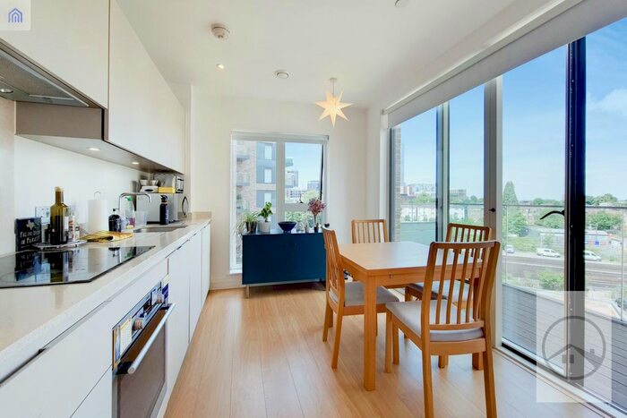 1 Bedroom Flat To Rent In Cherry Orchard Road, Croydon, CR0